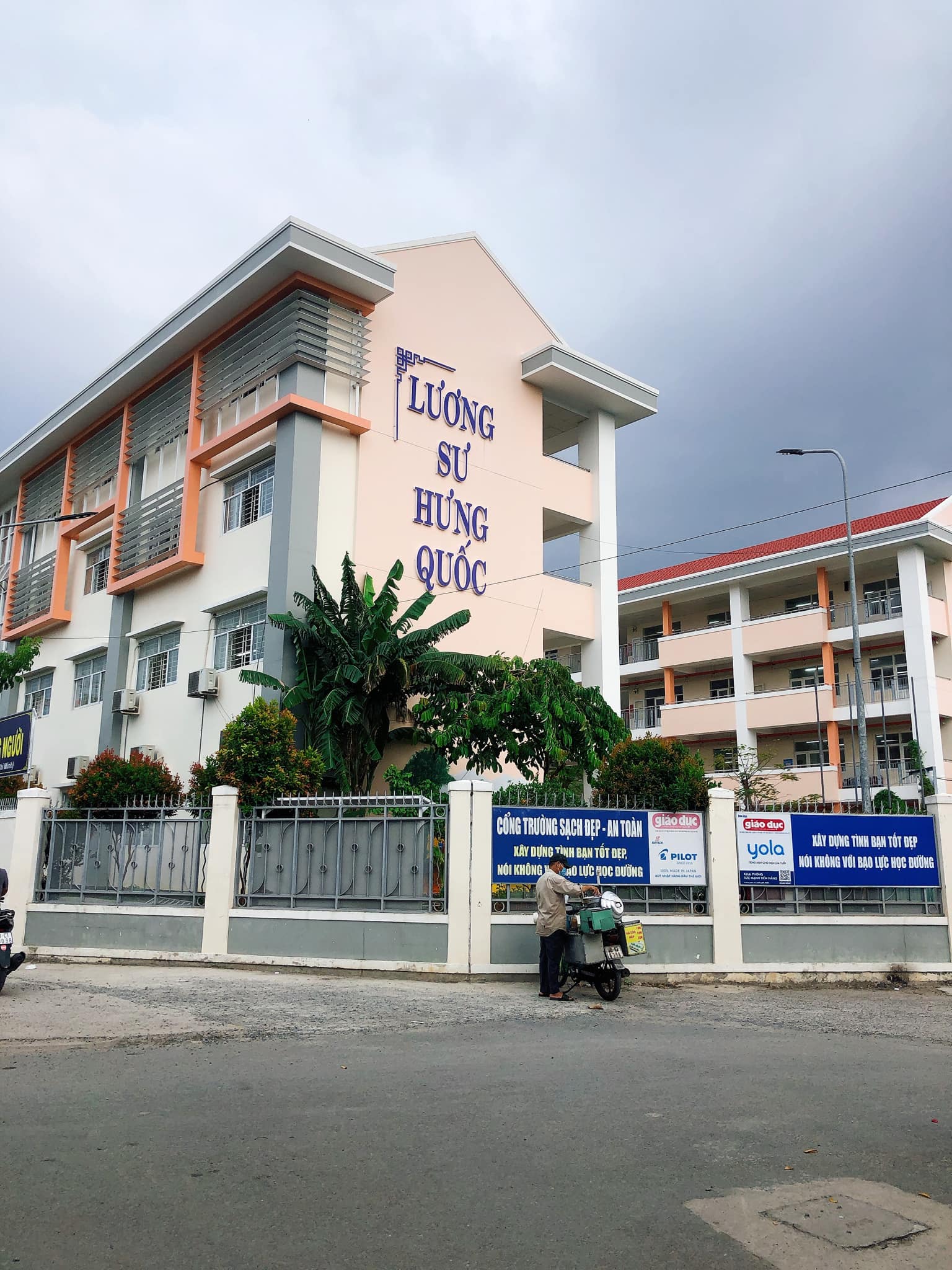 1.Bán nhà hẻm 76 Tôn Thất Thuyết, phường 16 quận 4 - 109m2