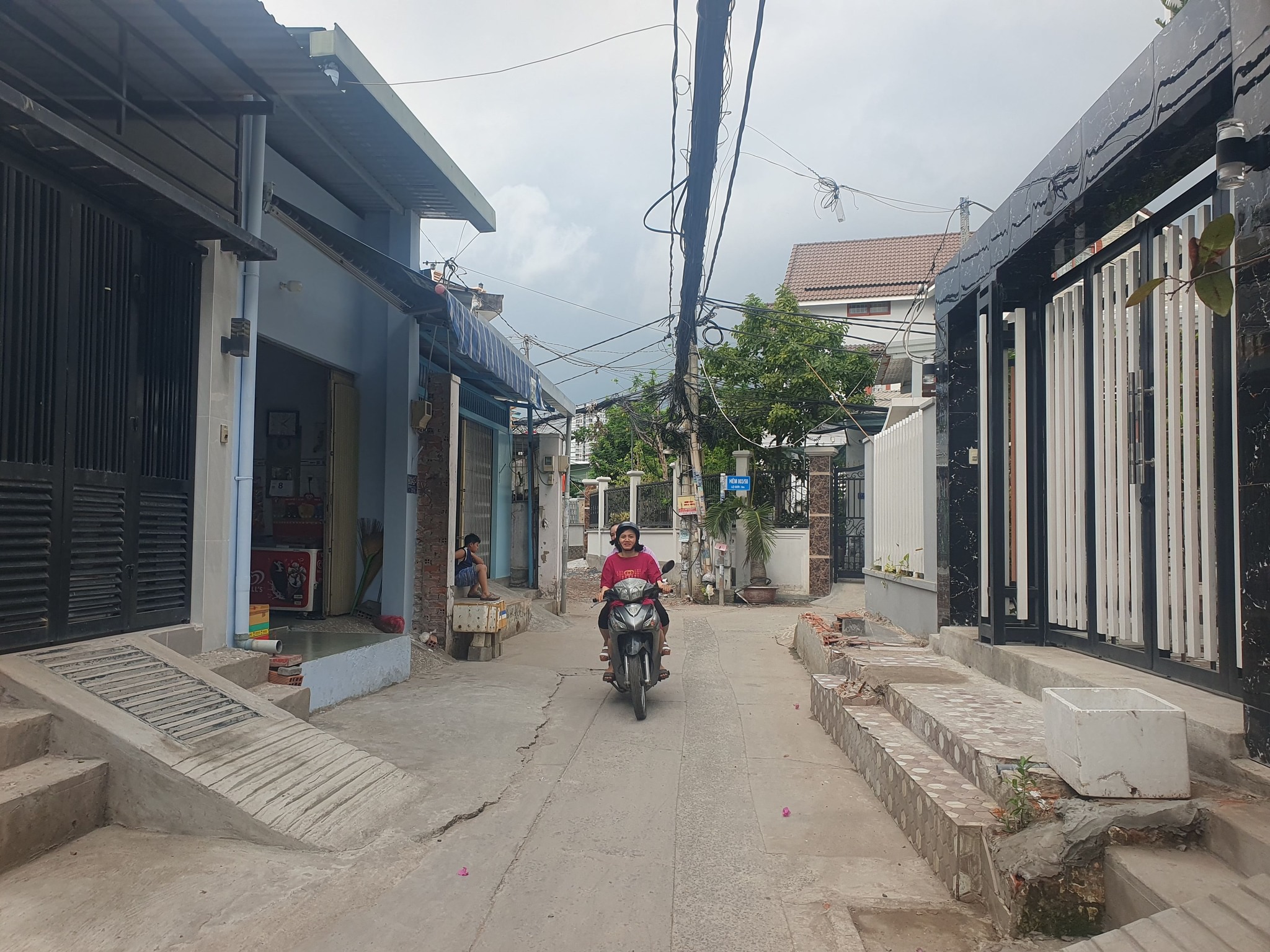 Bán đất hẻm 803 Huỳnh Tấn Phát, Phú Thuận, Quận 7 - 70m2