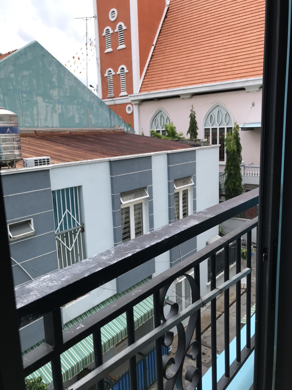2 CĂN HỘ DICH VỤ LÂM VĂN BỀN Q.7. 22 phòng